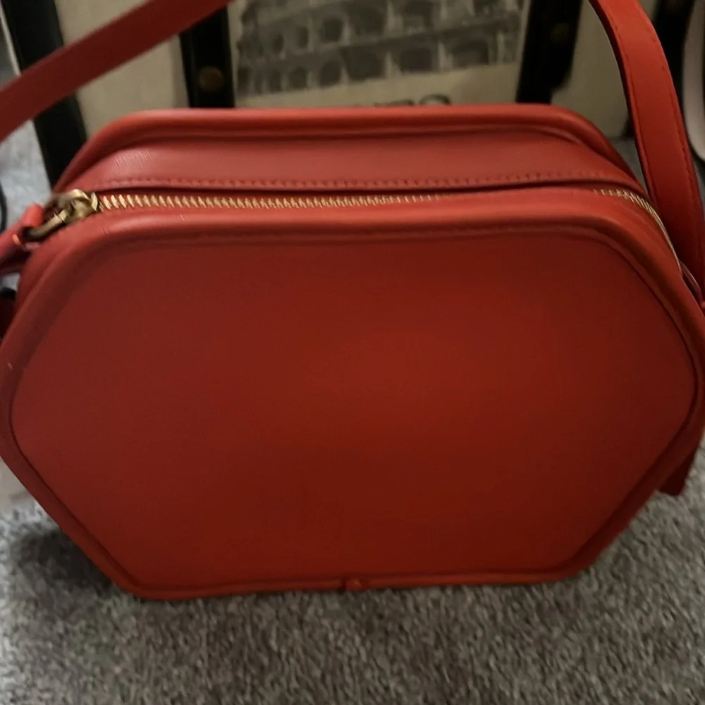 Coach Geometric handbag. - Picture 2 of 7